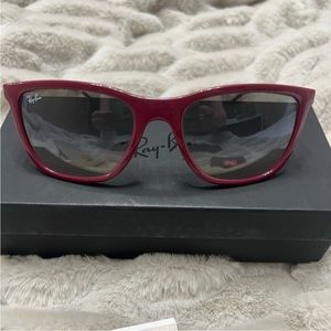 Women’s Ray Ban sunglasses New in Box